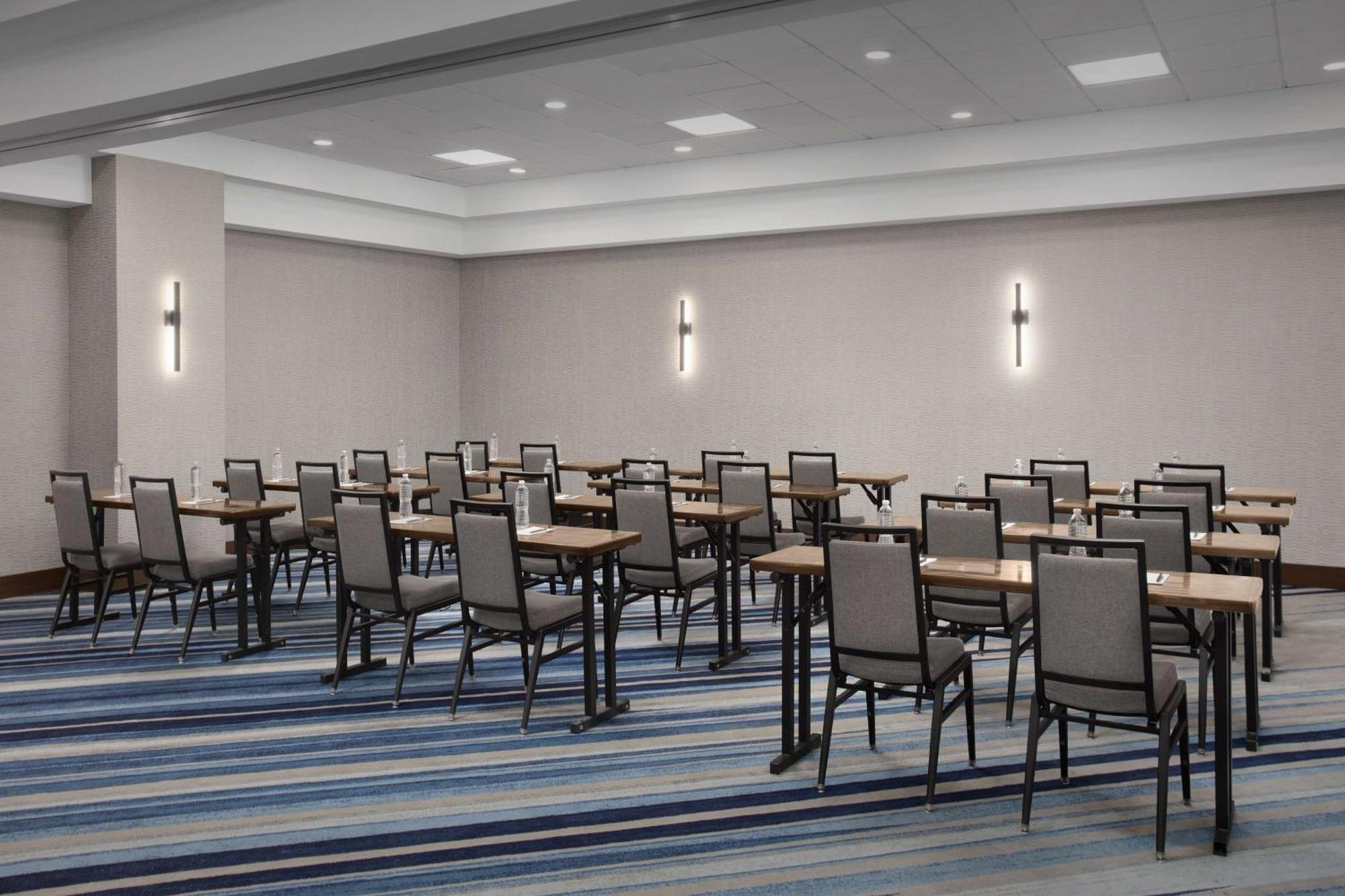 Embassy Suites By Hilton Dallas Near The Galleria Ngoại thất bức ảnh