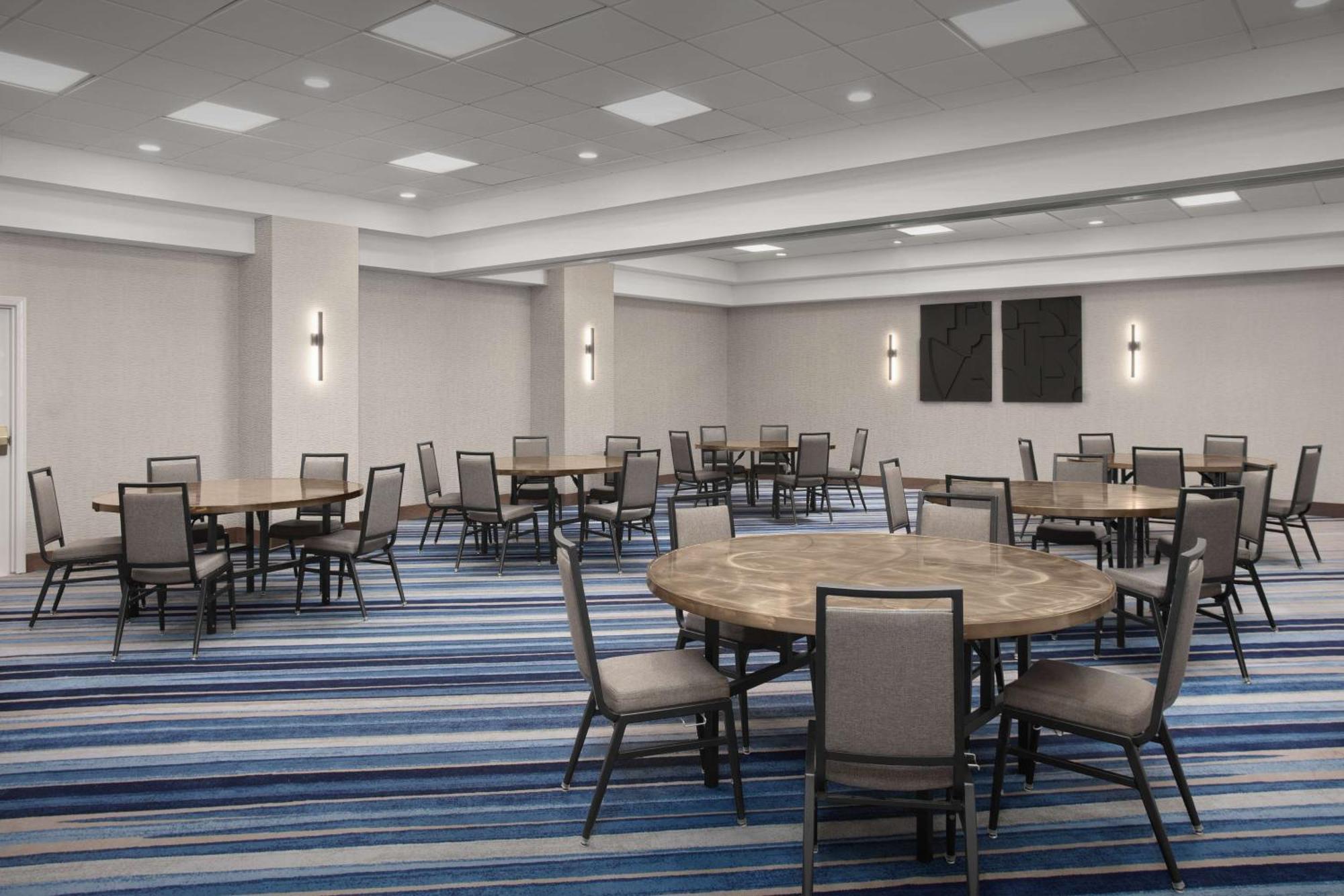 Embassy Suites By Hilton Dallas Near The Galleria Ngoại thất bức ảnh