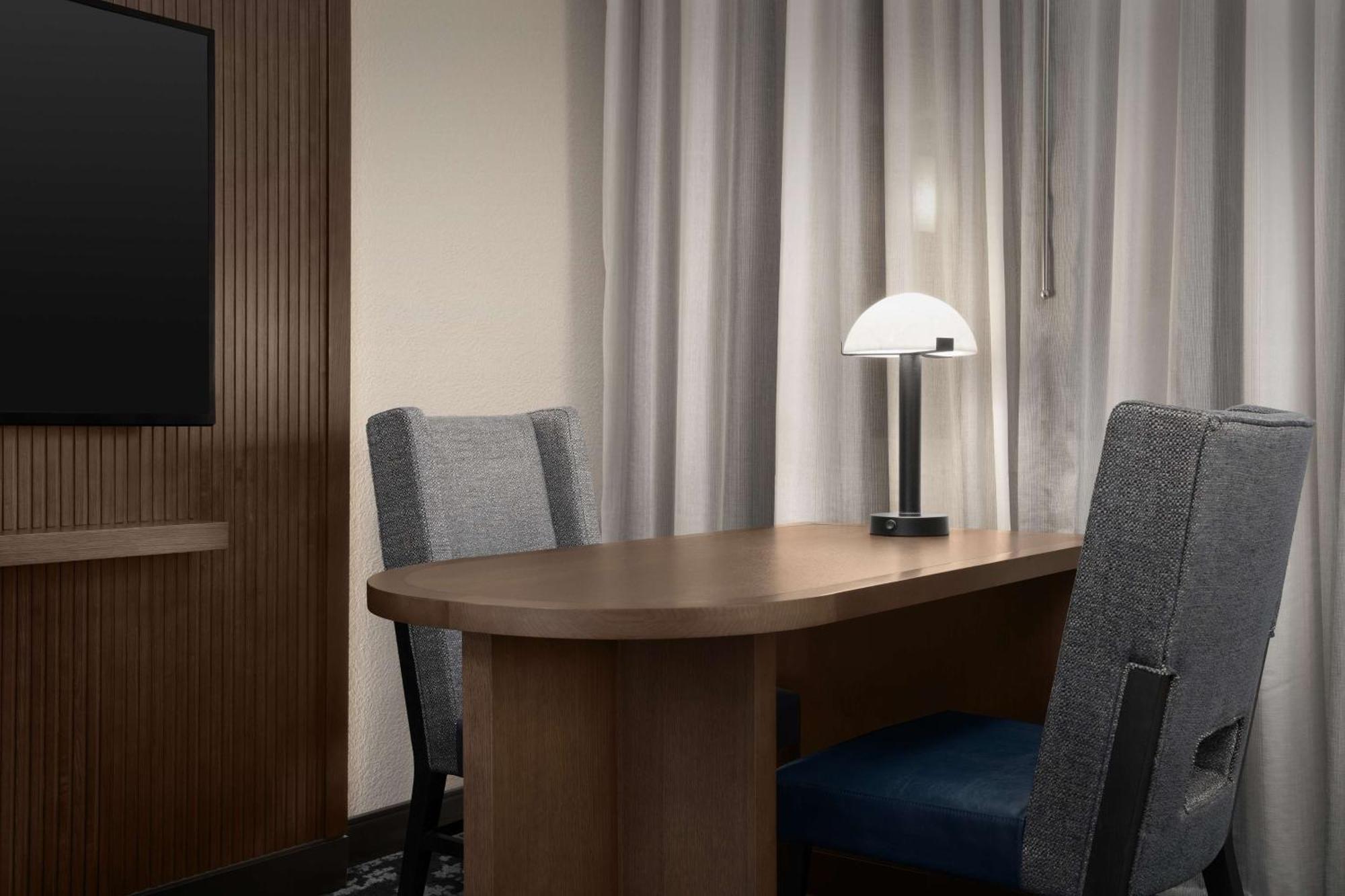 Embassy Suites By Hilton Dallas Near The Galleria Ngoại thất bức ảnh